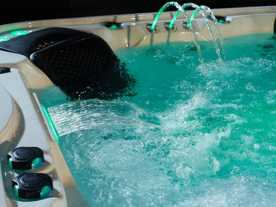 Kingston GL 7 Person Hot Tub